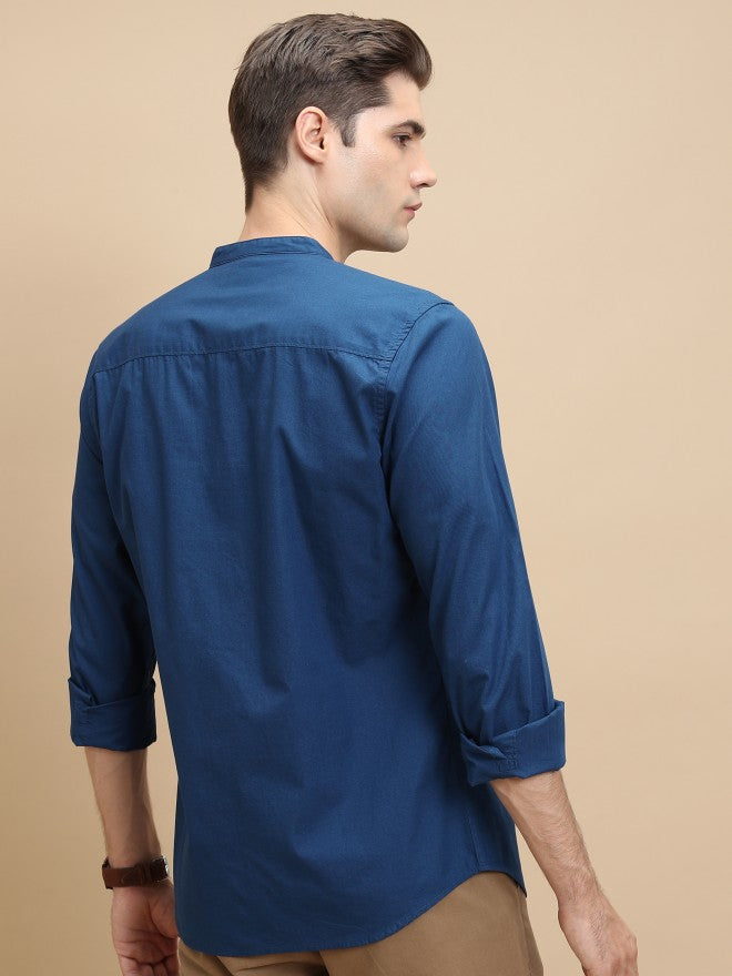 Men Blue Solid Slim Fit Casual Shirt