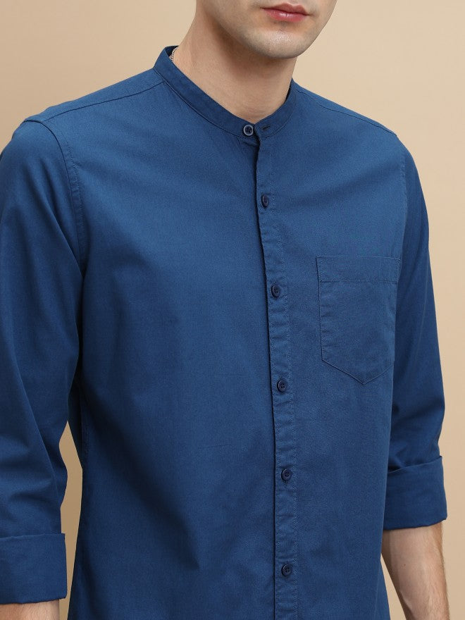 Men Blue Solid Slim Fit Casual Shirt