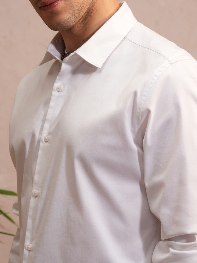 Men White Solid Slim Fit Casual Shirt