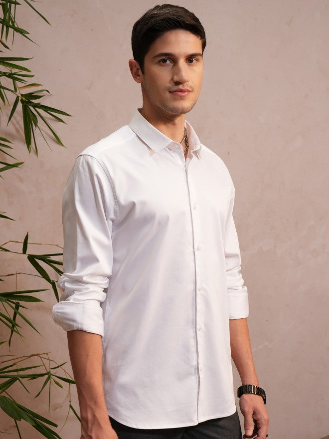 Men White Solid Slim Fit Casual Shirt