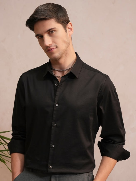 Men Black Solid Slim Fit Casual Shirt