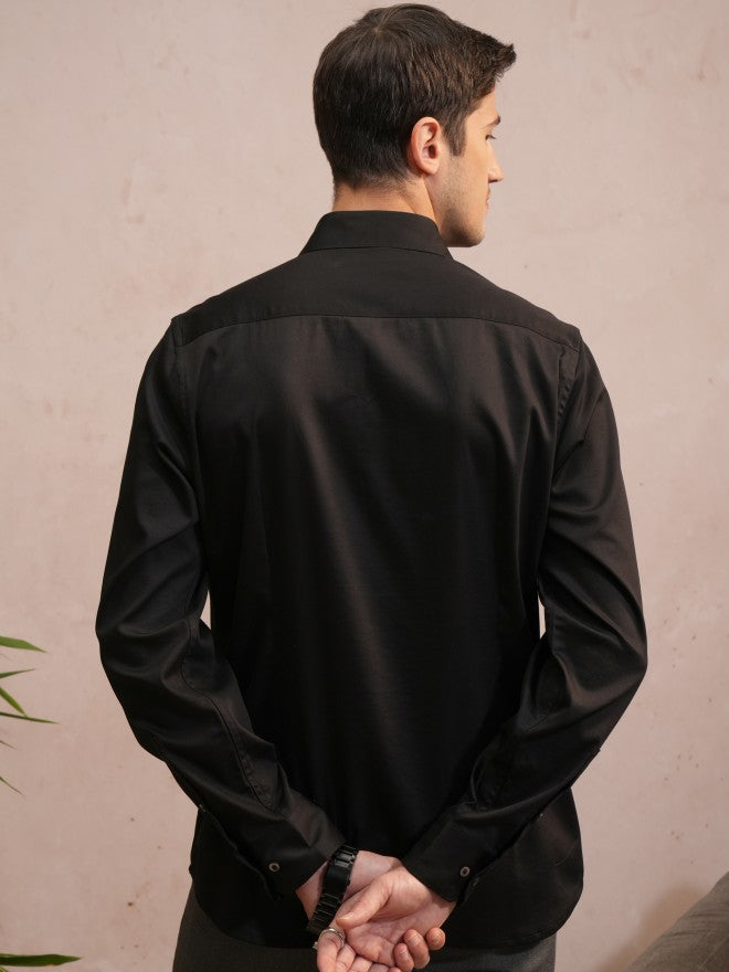 Men Black Solid Slim Fit Casual Shirt