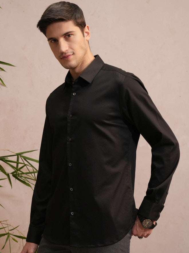 Men Black Solid Slim Fit Casual Shirt