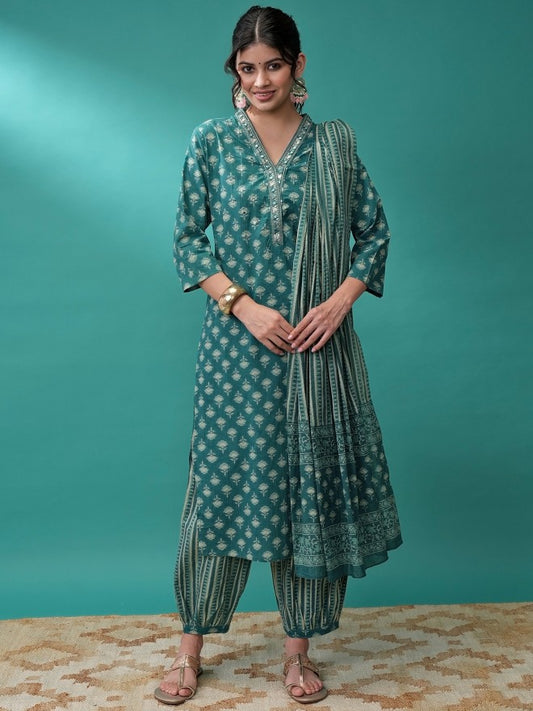 Women Blue Embroidered Kurta Set