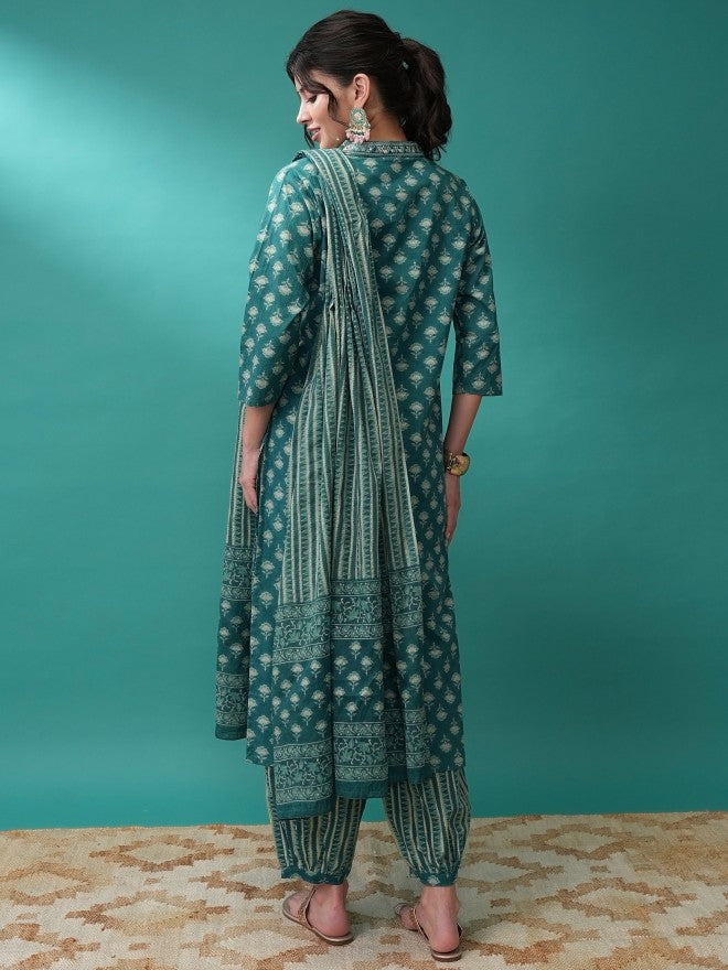 Women Blue Embroidered Kurta Set