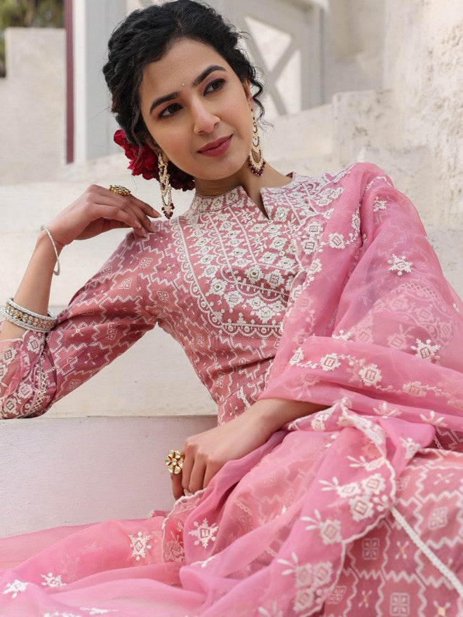 Women Rose Embroidered Kurta Set