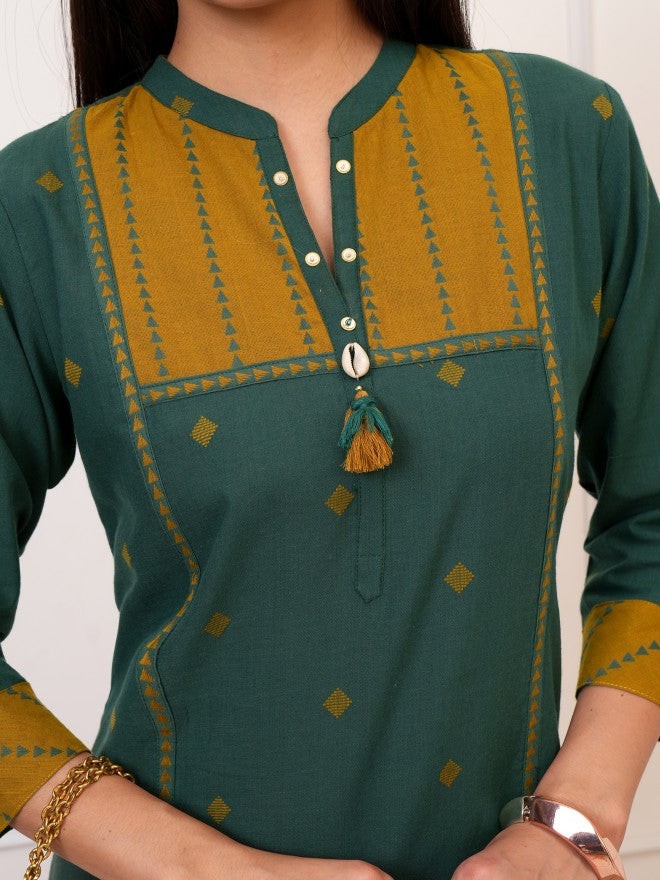 Women Green Printed Straight Kurta